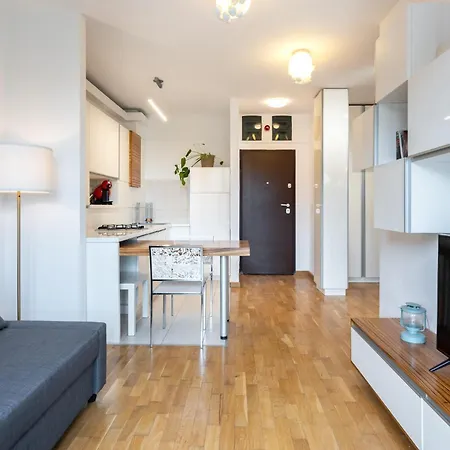 דירה Lazynest - Modern With Parking & Balcony
