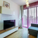 Lazynest - Modern With Parking & Balcony *