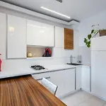 Lazynest - Modern With Parking & Balcony * 布加勒斯特