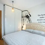 Lazynest - Modern With Parking & Balcony * 布加勒斯特