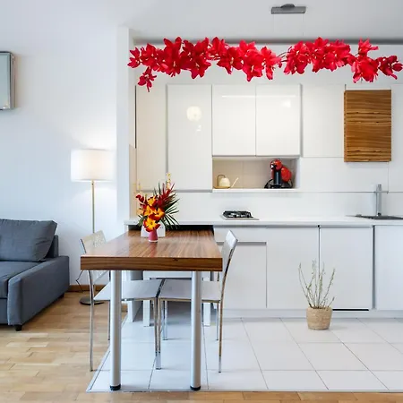 Lazynest - Modern With Parking & Balcony Bucharest