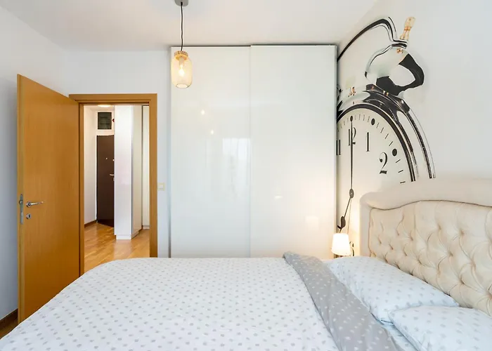 Lazynest - Modern With Parking & Balcony בוקרשט