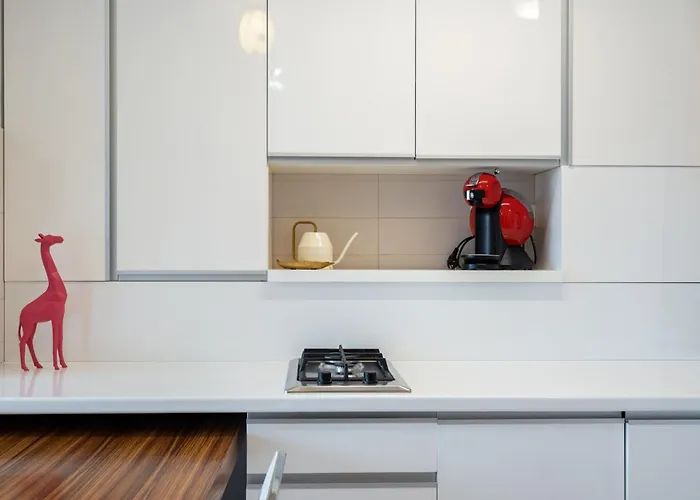 Lazynest - Modern With Parking & Balcony דירה *