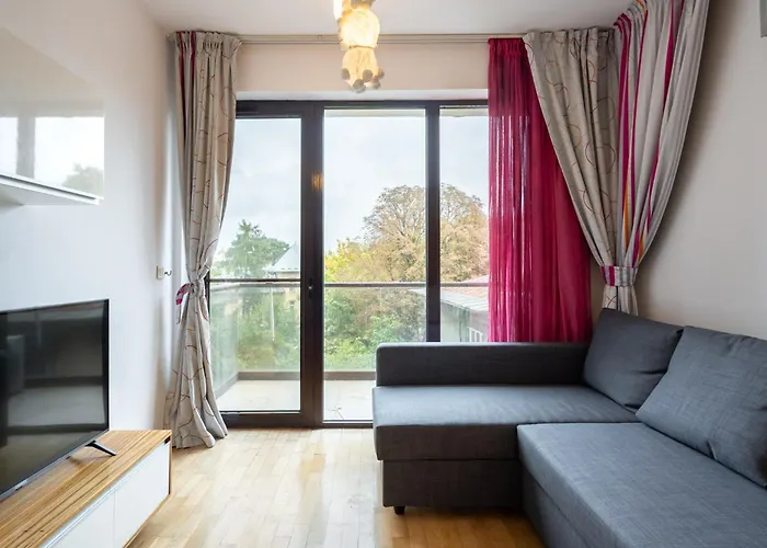 Lazynest - Modern With Parking & Balcony דירה בוקרשט