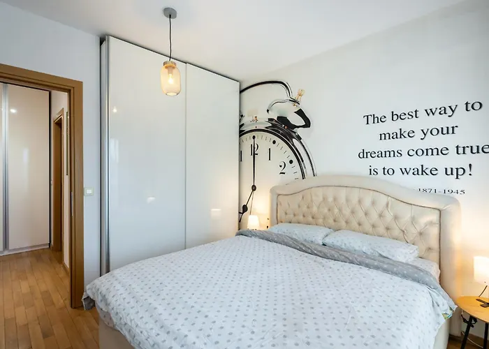 Lazynest - Modern With Parking & Balcony * בוקרשט